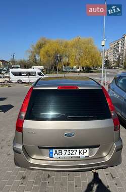 Хэтчбек Ford Fusion 2003 в 