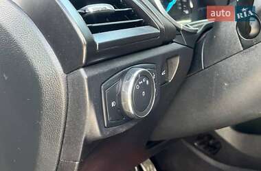 Седан Ford Fusion 2016 в 