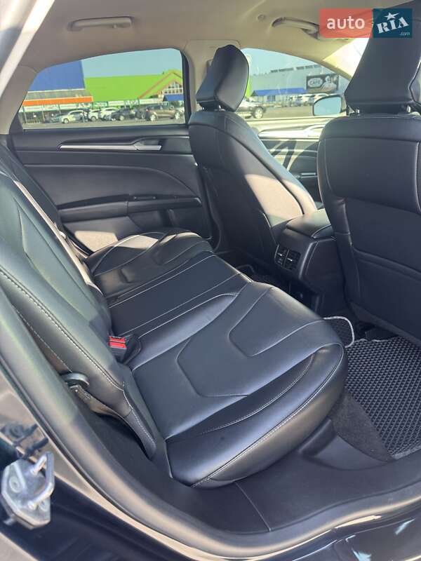 Седан Ford Fusion 2020 в Одессе