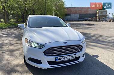 Седан Ford Fusion 2013 в 