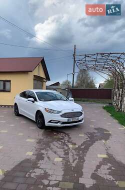 Седан Ford Fusion 2017 в 