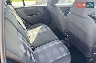 Хэтчбек Ford Fusion 2011 в 