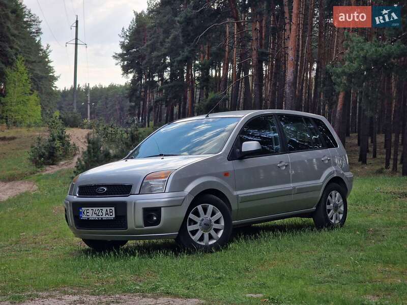 Хэтчбек Ford Fusion 2010 в Харькове