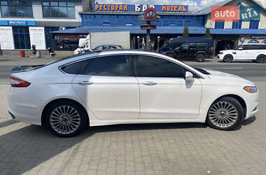 Седан Ford Fusion 2014 в 