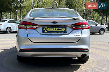 Седан Ford Fusion 2017 в 