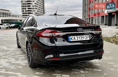 Седан Ford Fusion 2016 в 