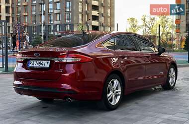 Седан Ford Fusion 2018 в 