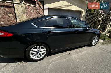 Седан Ford Fusion 2014 в 