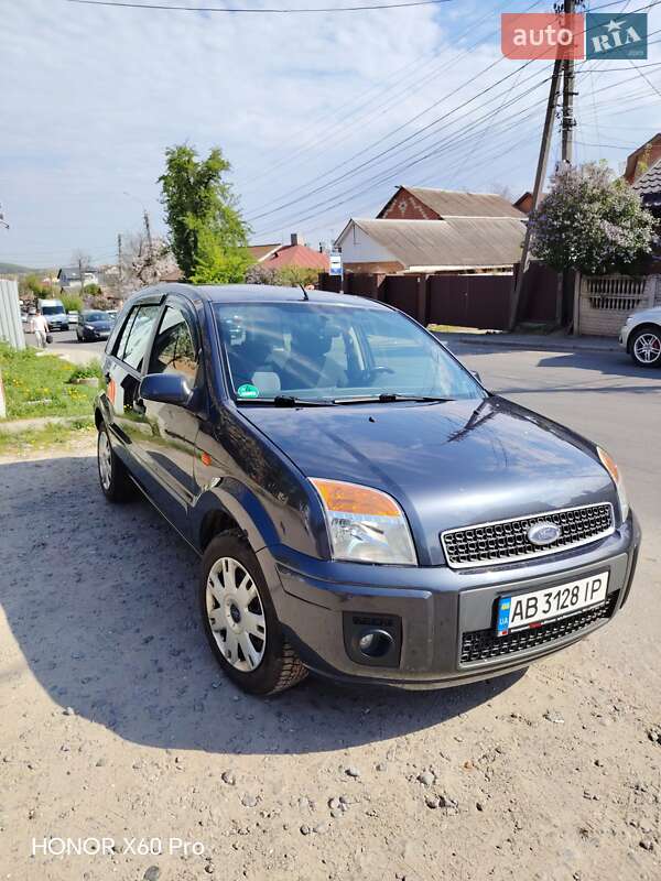 Хэтчбек Ford Fusion 2009 в 
