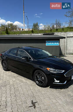 Седан Ford Fusion 2019 в 