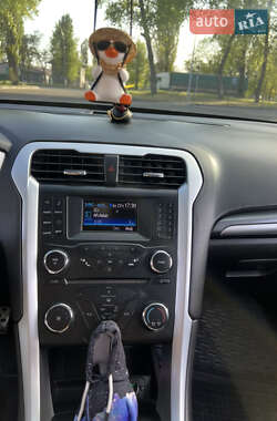 Седан Ford Fusion 2012 в 