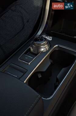 Седан Ford Fusion 2019 в 
