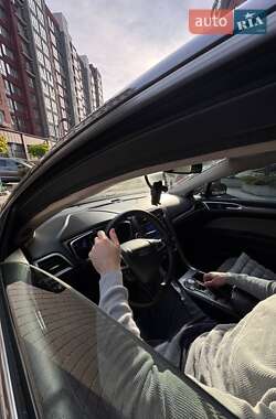 Седан Ford Fusion 2019 в 