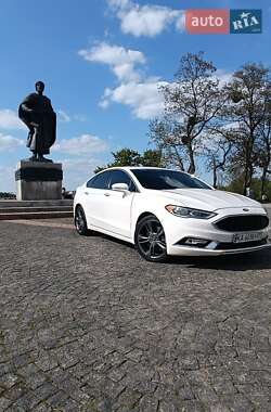 Седан Ford Fusion 2016 в 