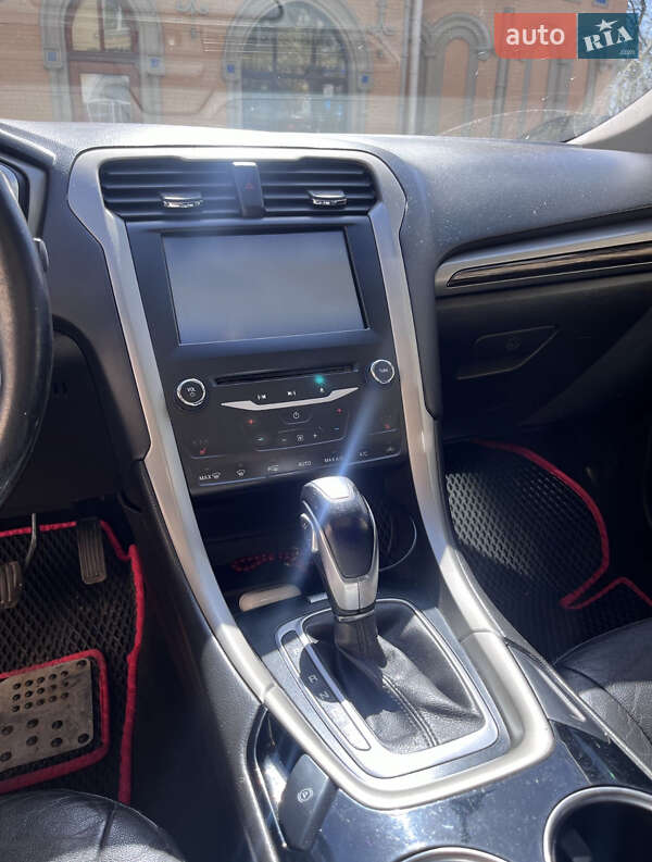 Седан Ford Fusion 2013 в Чернігові