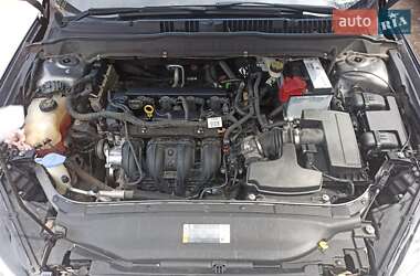 Седан Ford Fusion 2013 в 
