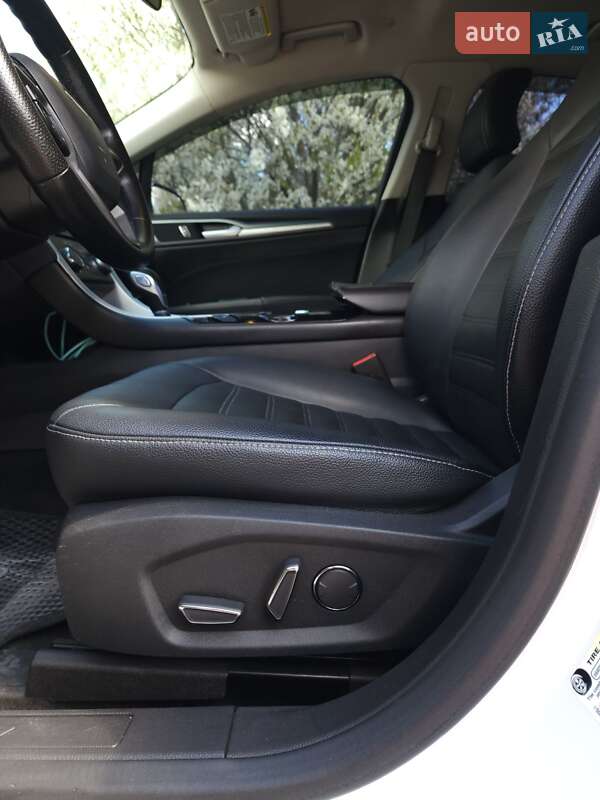 Седан Ford Fusion 2014 в Киеве
