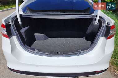 Седан Ford Fusion 2014 в 