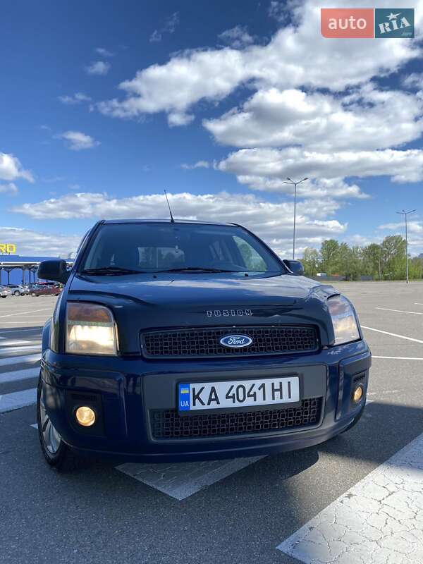 Хэтчбек Ford Fusion 2011 в Киеве