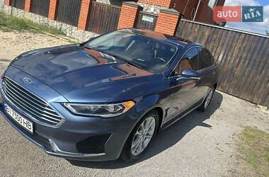 Седан Ford Fusion 2018 в 