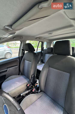 Хэтчбек Ford Fusion 2007 в 