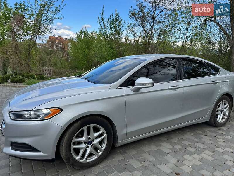 Ford Fusion 2015