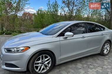 Седан Ford Fusion 2015 в 