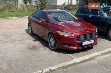 Седан Ford Fusion 2015 в 