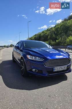 Седан Ford Fusion 2016 в 