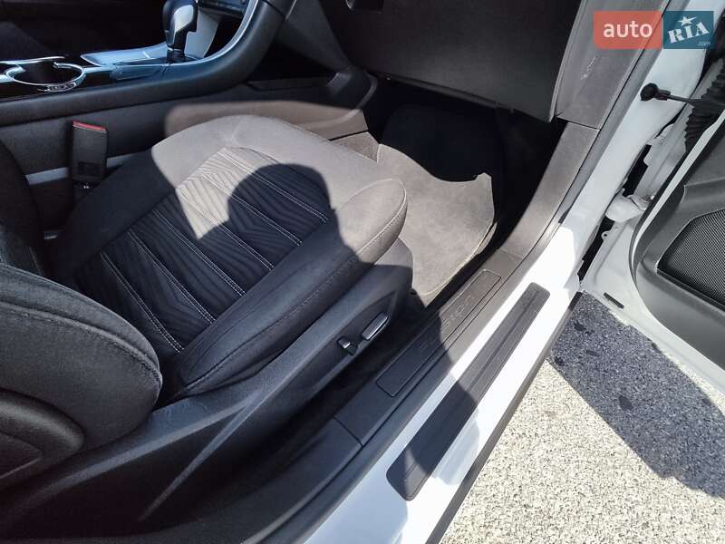 Седан Ford Fusion 2016 в Києві
