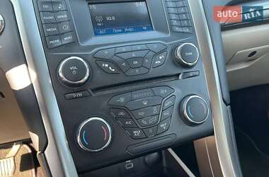 Седан Ford Fusion 2017 в 