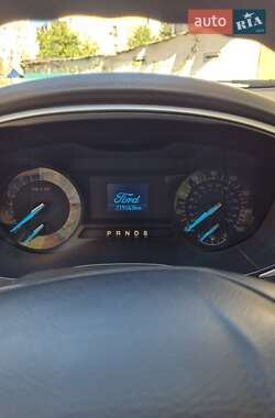 Седан Ford Fusion 2013 в 