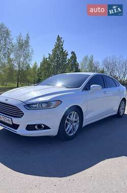 Седан Ford Fusion 2015 в 