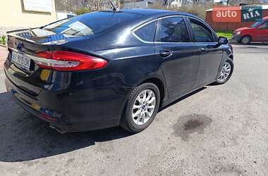 Седан Ford Fusion 2017 в 