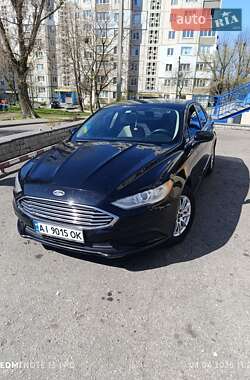 Седан Ford Fusion 2017 в 