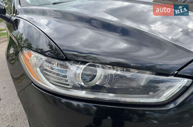 Седан Ford Fusion 2014 в 