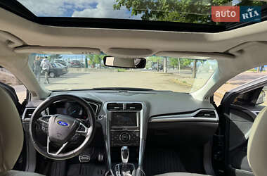 Седан Ford Fusion 2014 в 