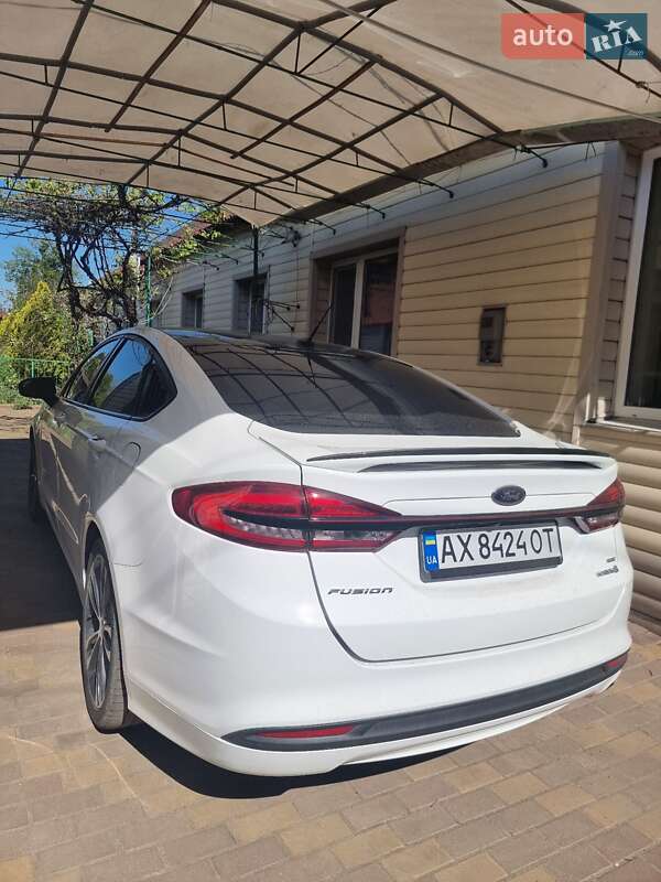 Седан Ford Fusion 2016 в Люботине