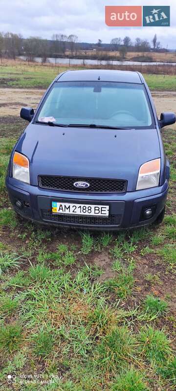 Хэтчбек Ford Fusion 2008 в 
