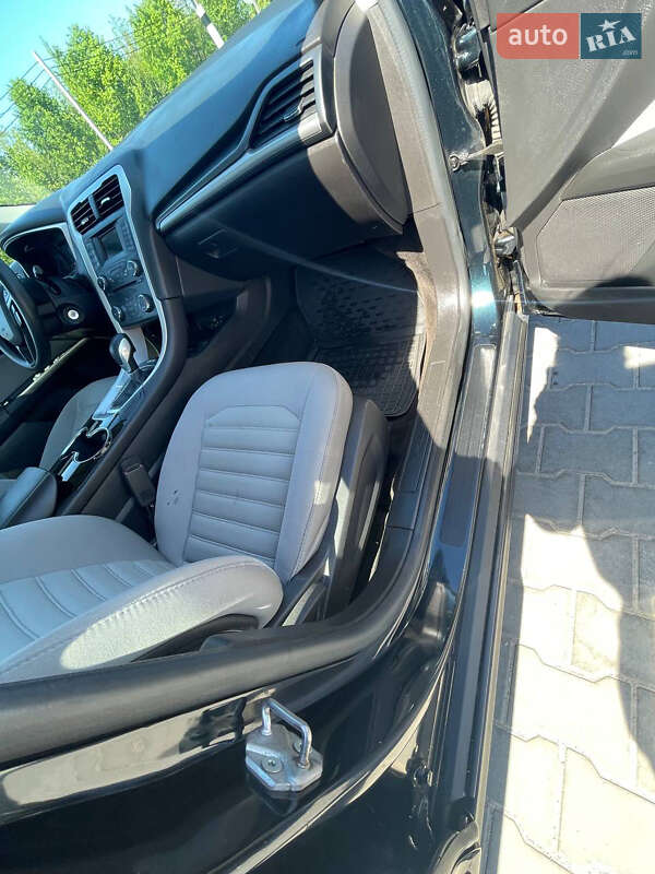 Седан Ford Fusion 2014 в Полтаві