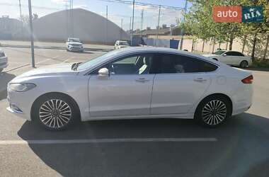 Седан Ford Fusion 2017 в 