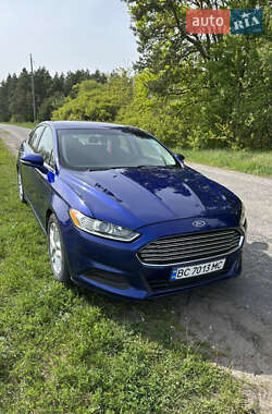 Седан Ford Fusion 2015 в 