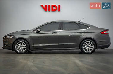 Седан Ford Fusion 2015 в 