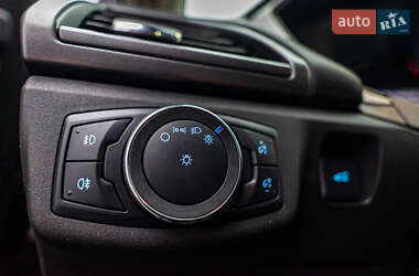Седан Ford Fusion 2015 в 
