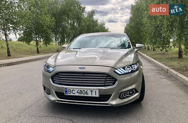 Седан Ford Fusion 2015 в 
