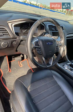 Седан Ford Fusion 2017 в 