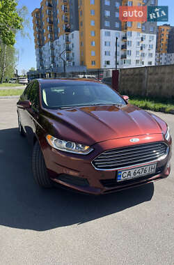 Седан Ford Fusion 2015 в 