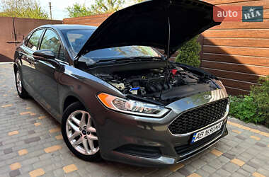 Седан Ford Fusion 2015 в 