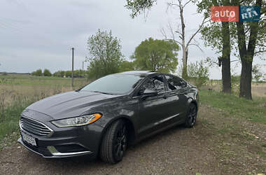 Седан Ford Fusion 2016 в 