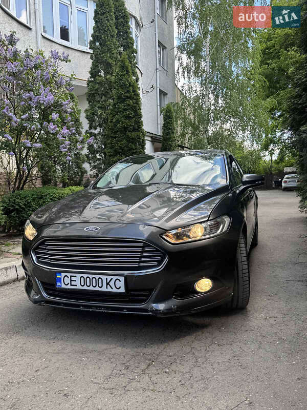 Седан Ford Fusion 2015 в Чернівцях
